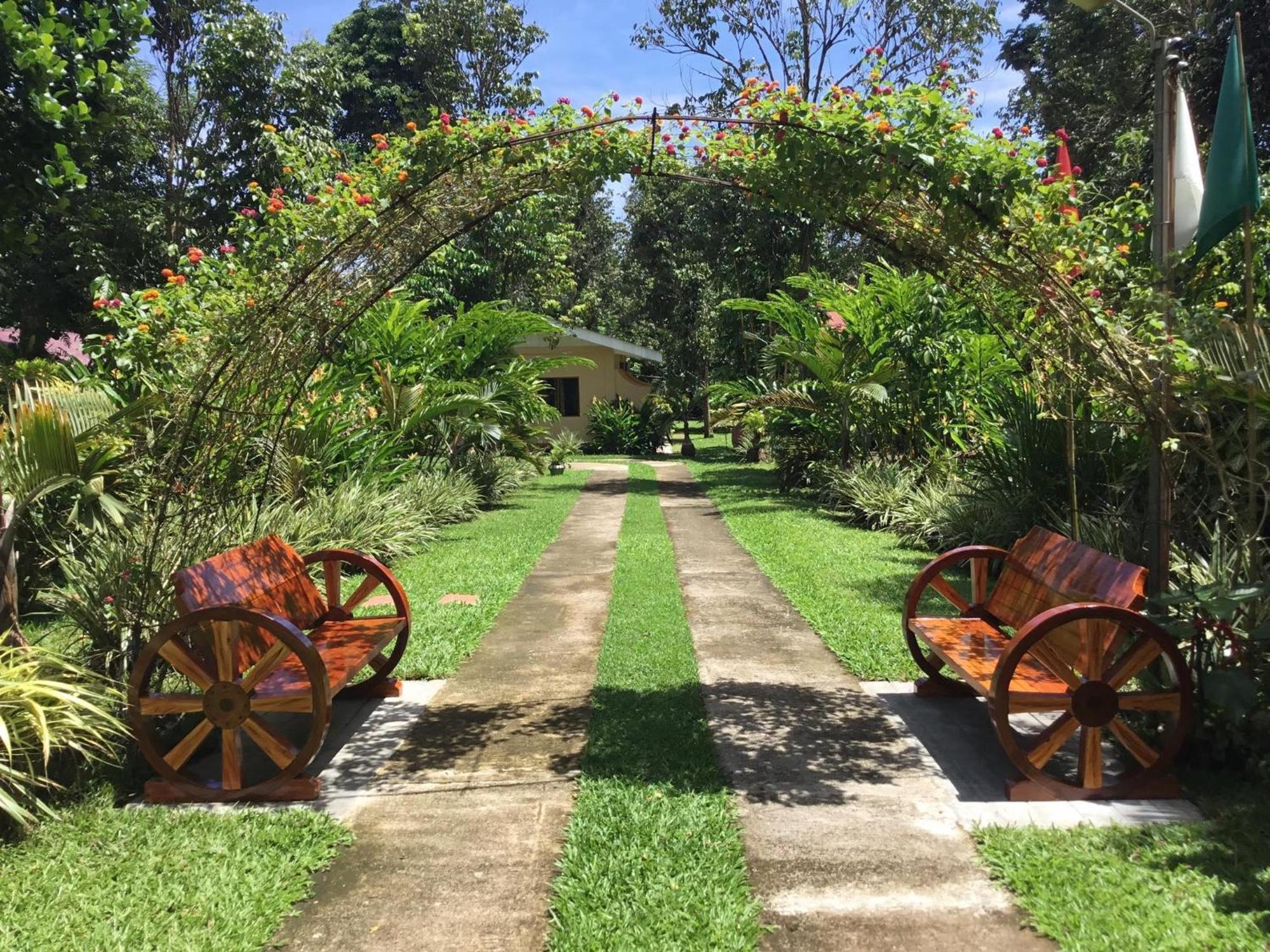 Aparthotel Camiguin Lanzones *