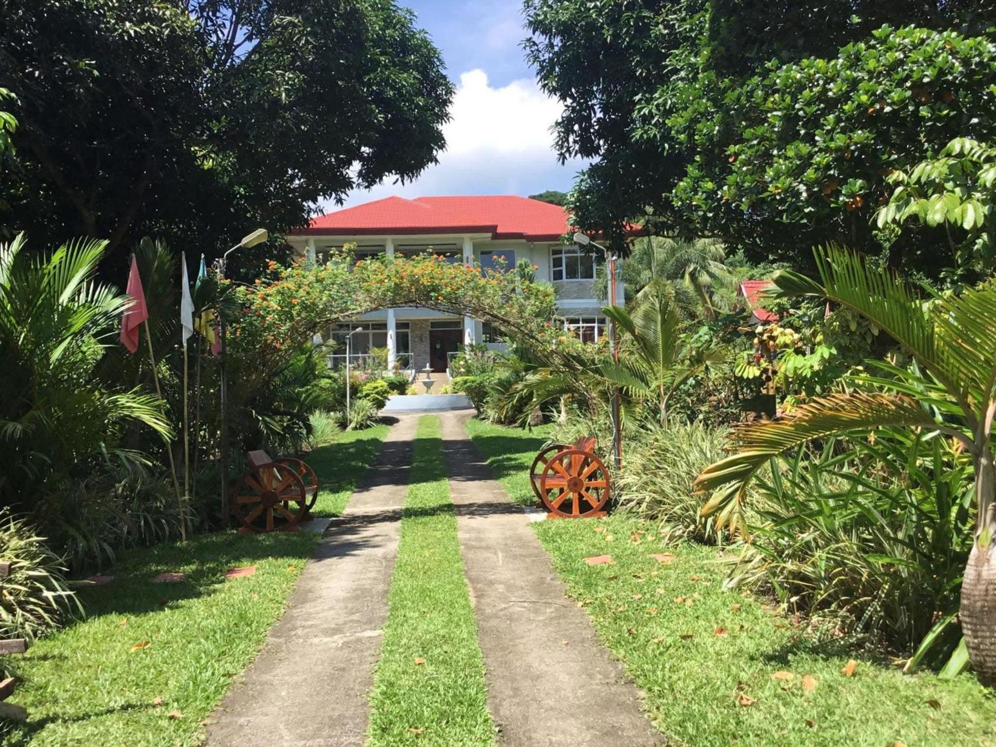 Aparthotel Camiguin Lanzones Mambajao